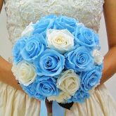 Bouquet Tradicional Rosas azuis e Brancas
